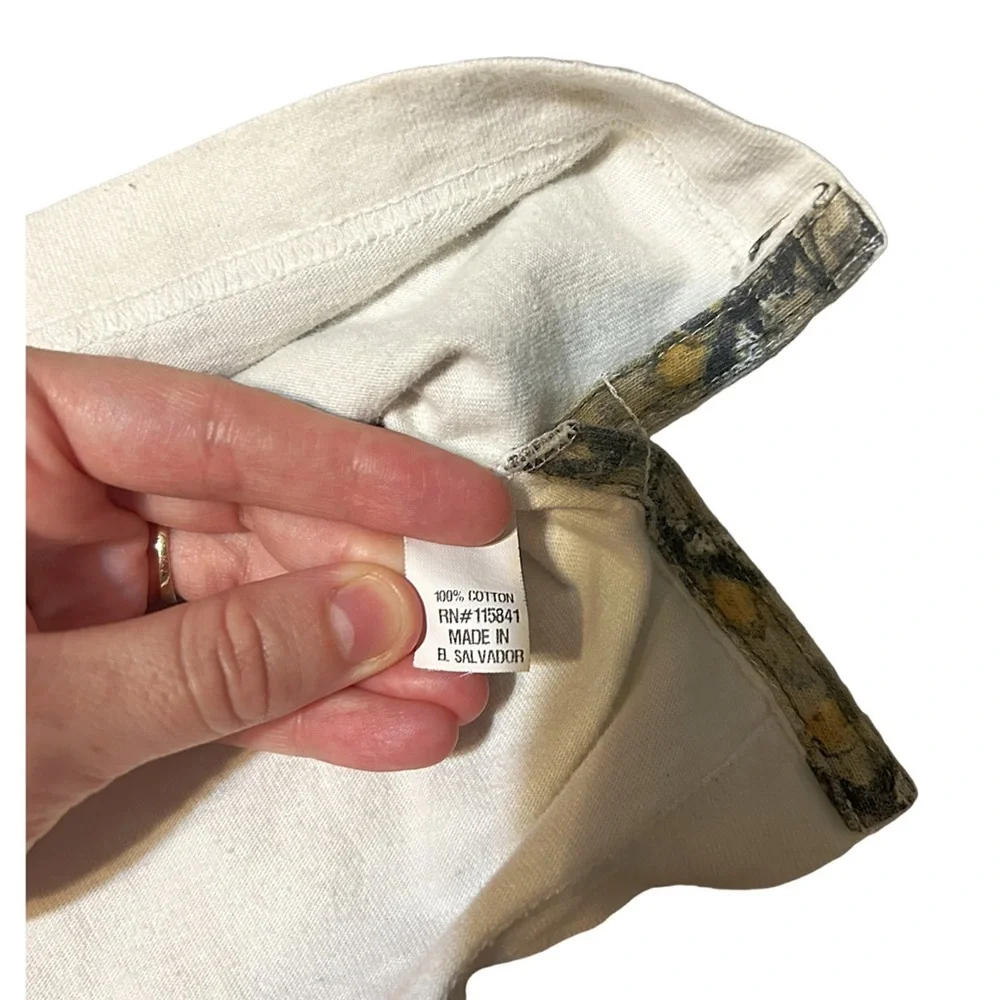 Legendary XL Deer Buck Graphic Tee Distressed Camo Trim Hunting - Picture 9 of 14